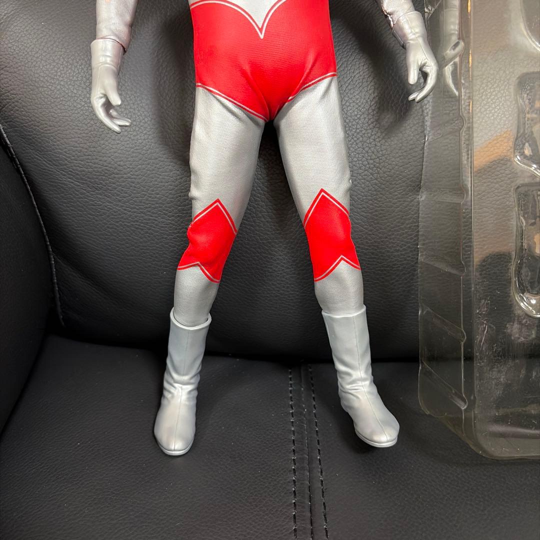 RAH帰ってきたウルトラマン　破損あり