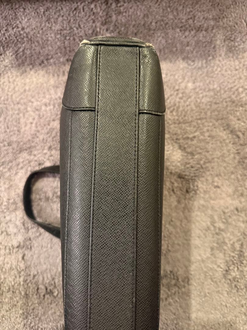 LOUIS VUITTON ルイヴィトン イゴール ビジネス バッグ タイガ