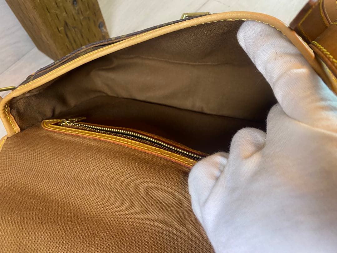 LOUIS VUITTON モノグラム ショルダーバッグ ソローニュ