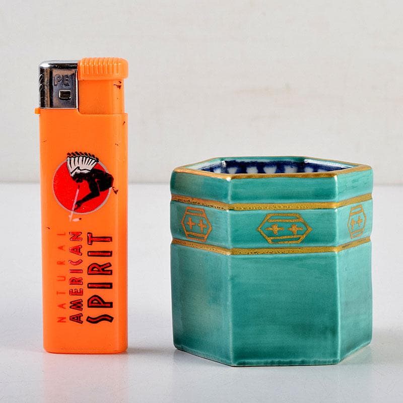 茶道具 古余呂技窯 川瀬竹春作 緑地金彩 六角蓋置 共布共箱 Z 8907