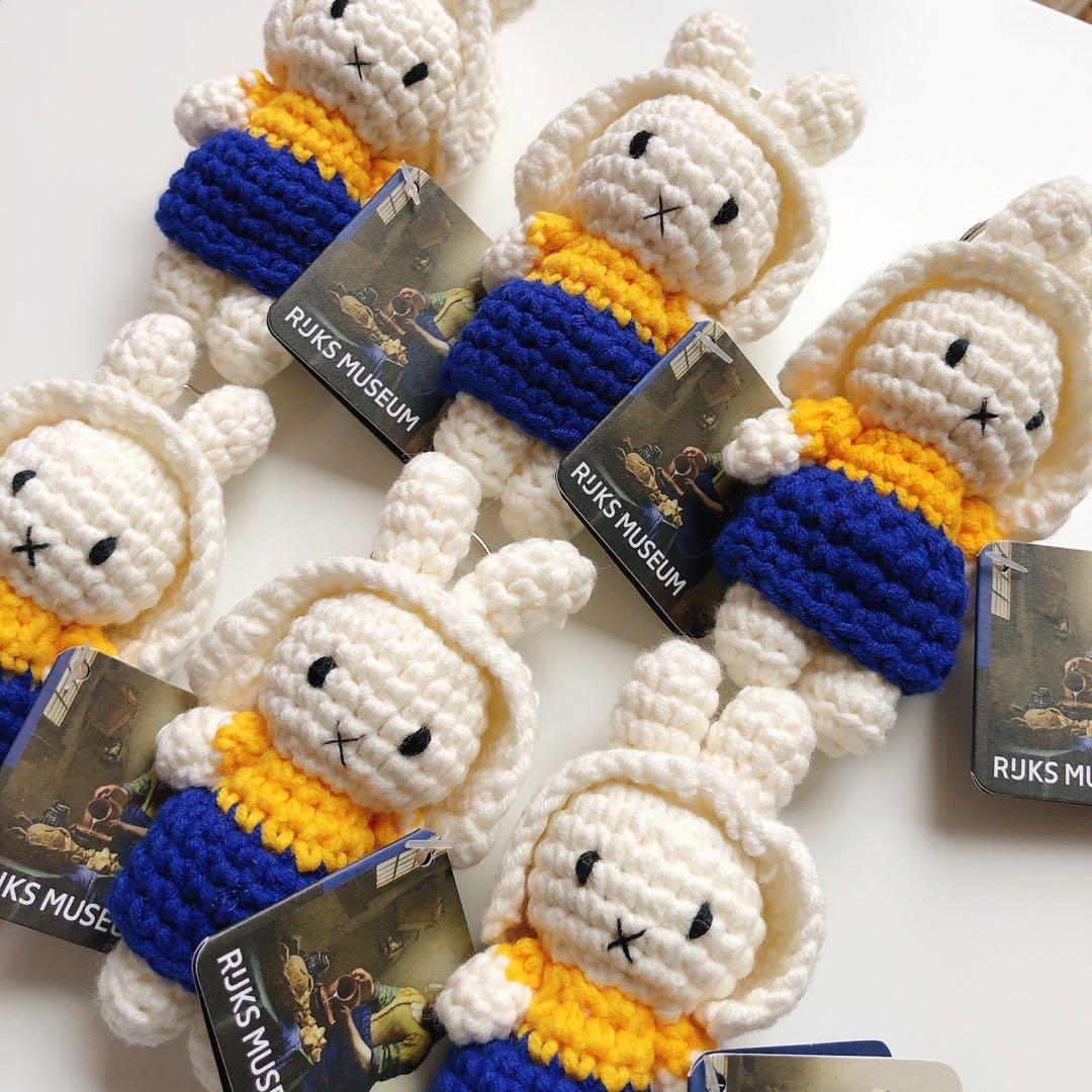 オランダ 限定 ミッフィー 真珠の耳飾りの少女 牛乳を注ぐ女