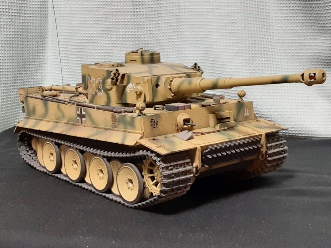 タミヤ ラジコン・タイガーⅠ(初期型)1/16 フルオペレーション完成品