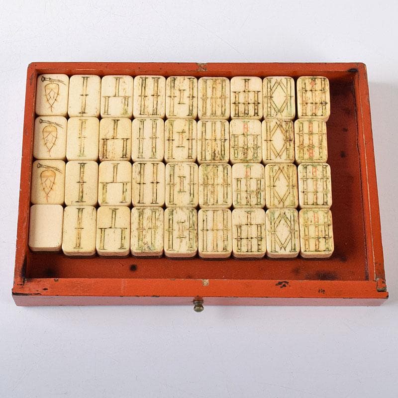 中国　竹嵌　骨牌　背竹牌　麻雀牌　花鳥文蒔絵朱塗箱付　D　8707