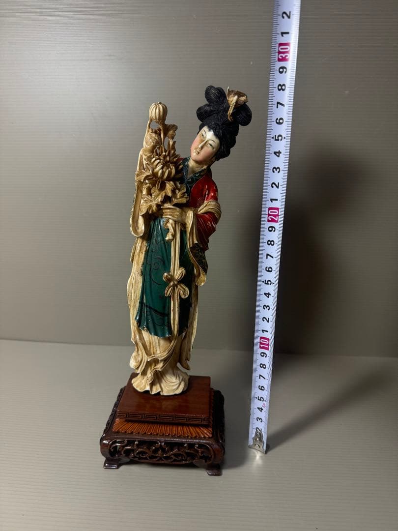 2104古美術品 細密彫刻女性像 置物 細密細工 骨董