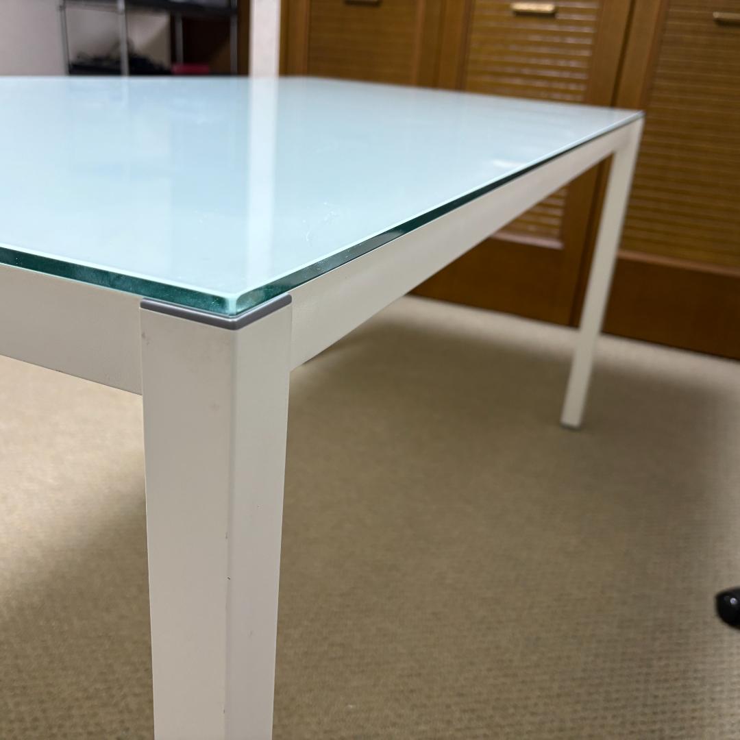 ガラス天板テーブル 150cm幅 奥行75cm ダイニングテーブル　白