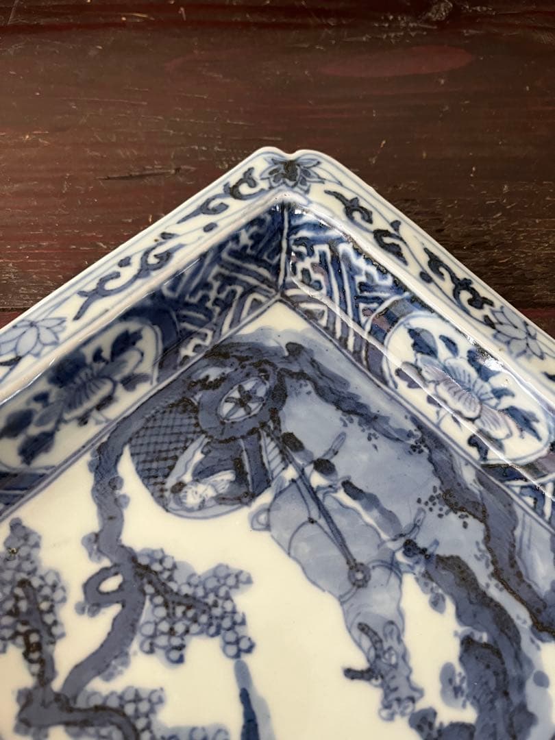 希少無傷中国美術明天啓古染付牛車に翁紗綾紋隅切角皿古伊万里清朝期