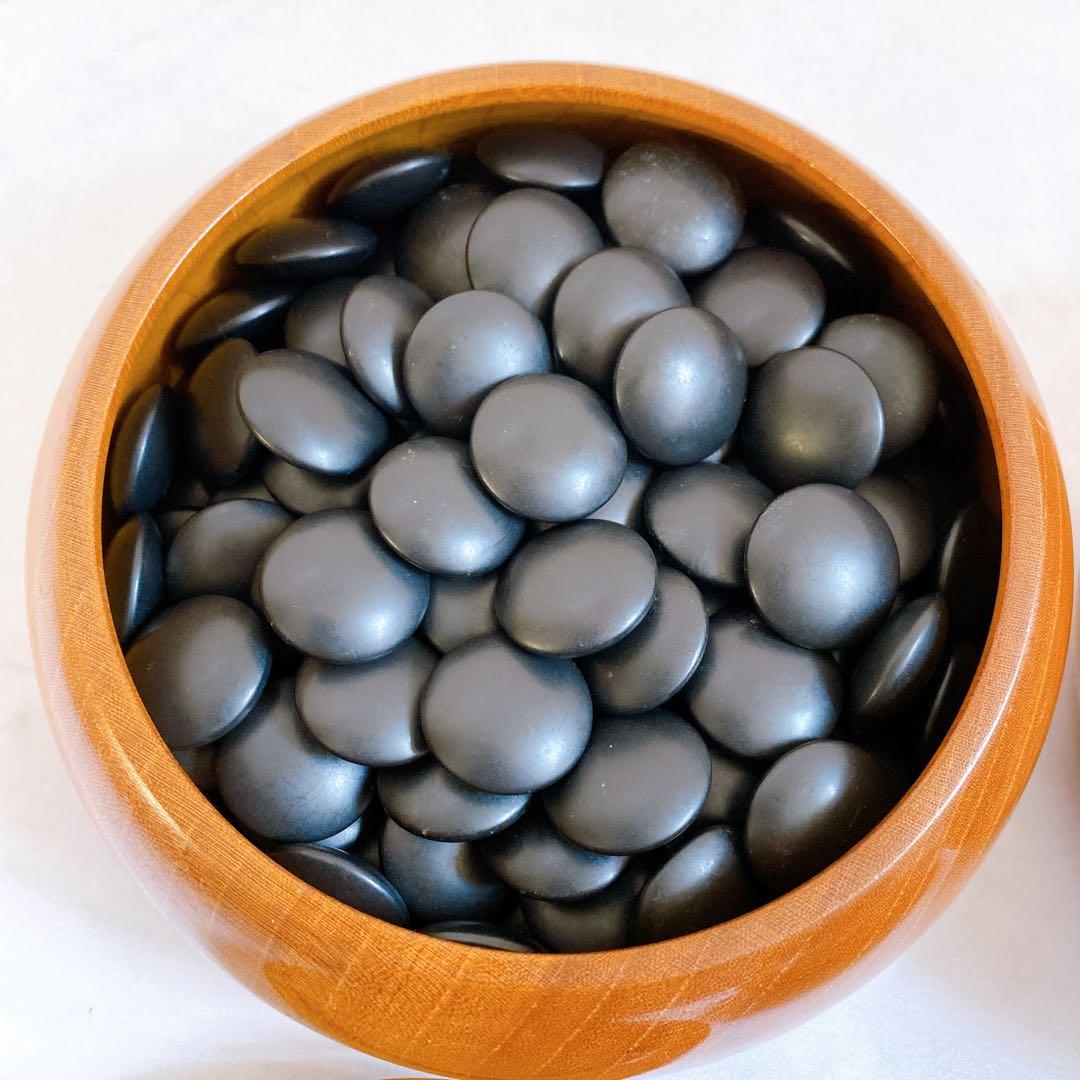 卓上碁盤　碁石　蛤碁石　那智黒　碁笥　木製　本寸　白181個　黒179個　囲碁