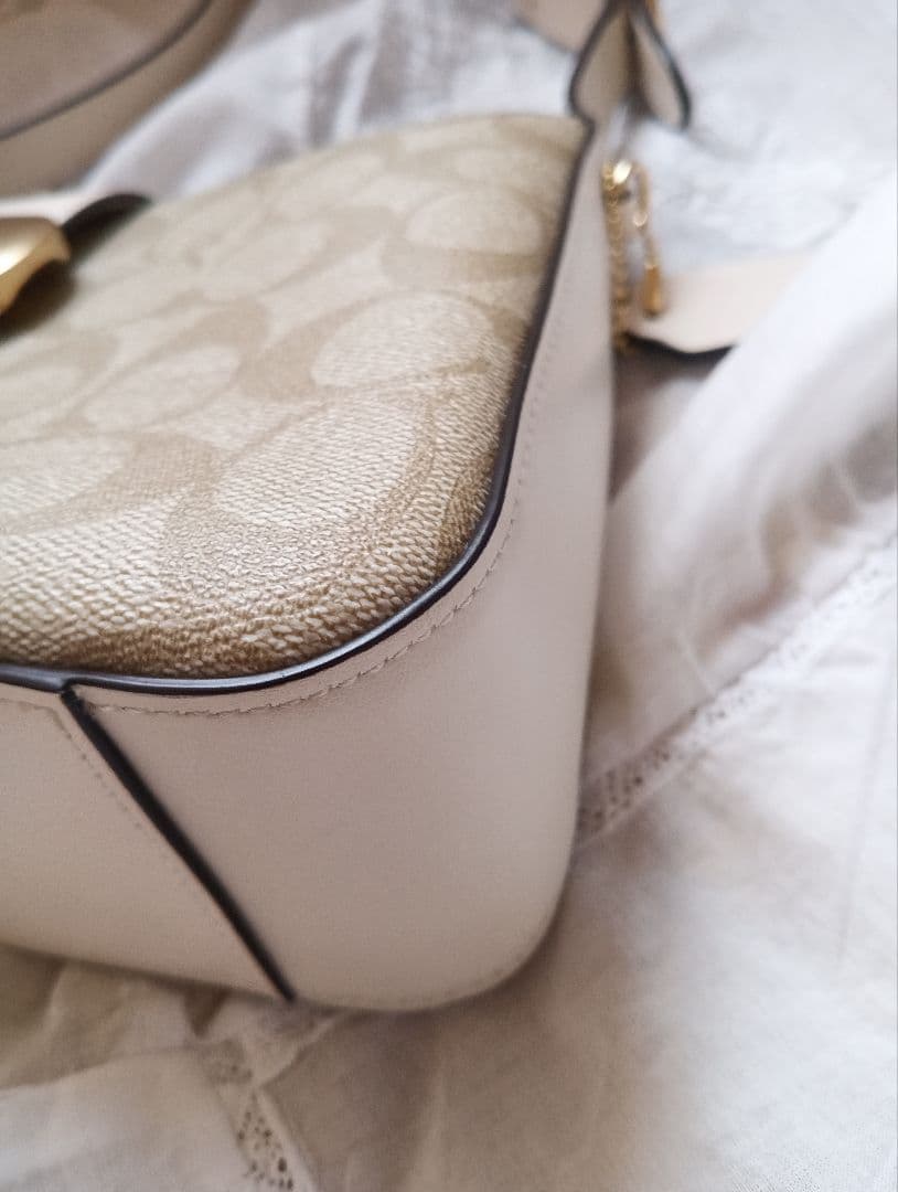 COACH　極美品　ワンショルダー　シグネチャー　CP005