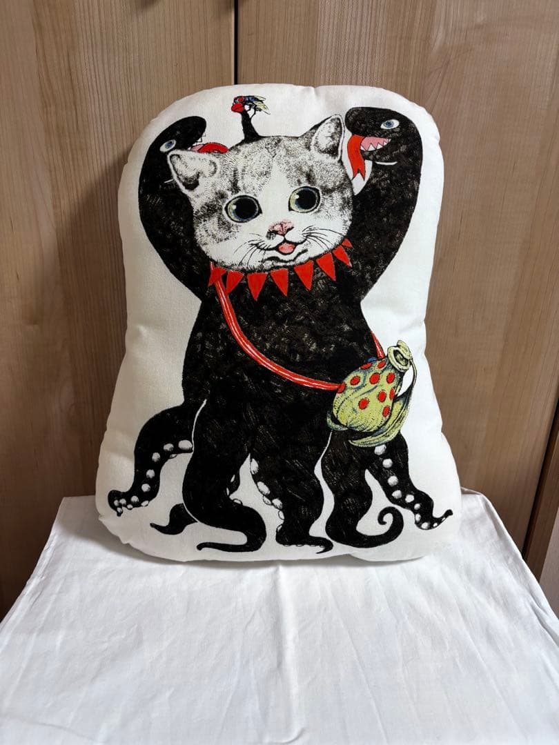 ヒグチユウコ ギュスターヴ君 サイン入りクッション