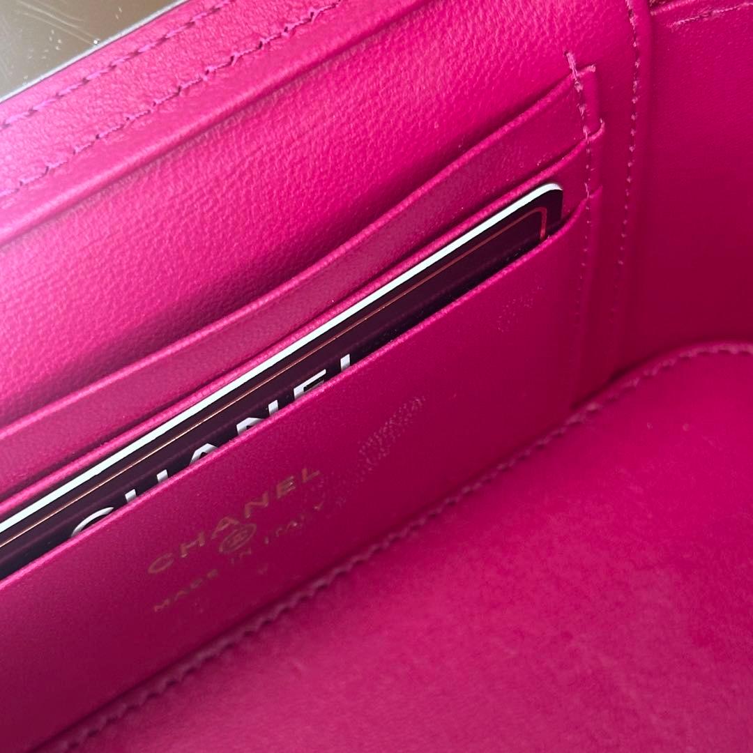 【希少】CHANEL ピンクレザーショルダーバッグ