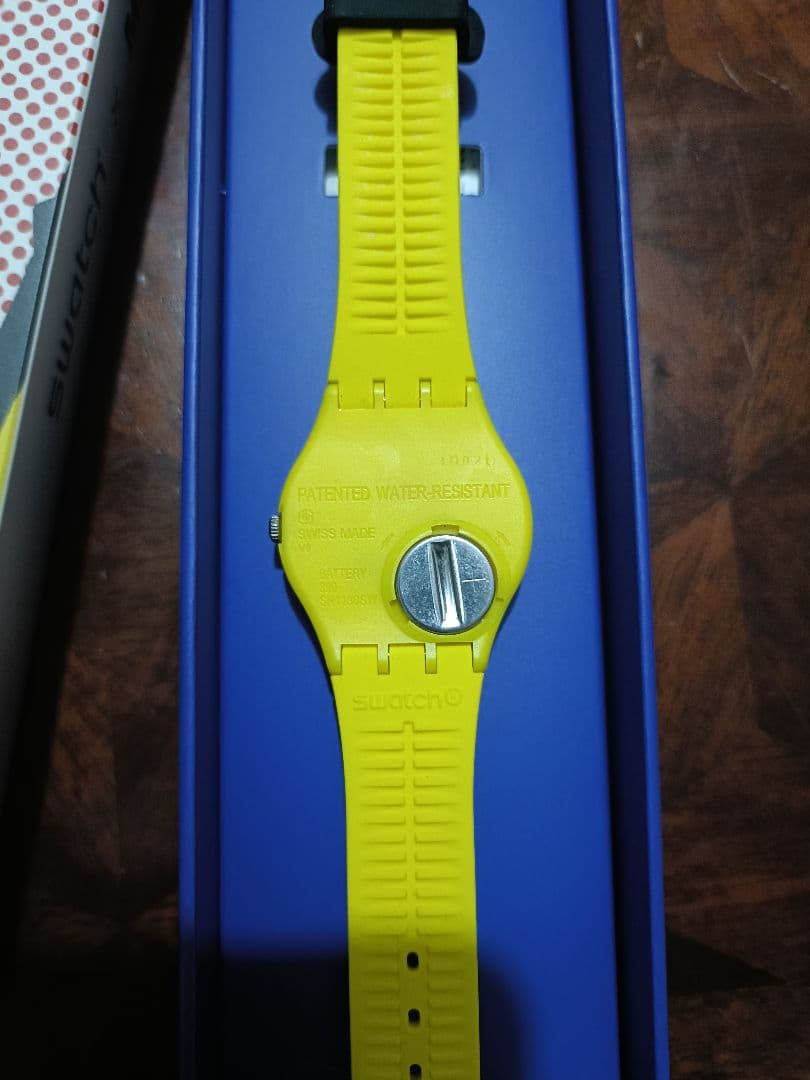 ロイ・リキテンスタイン　スウォッチ　腕時計　イエロー