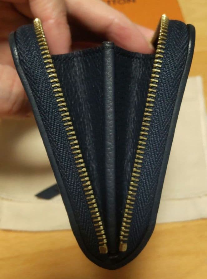 三連休限定値下げ☆未使用☆ヴィトン ジッピーパース モノグラムアンプラント