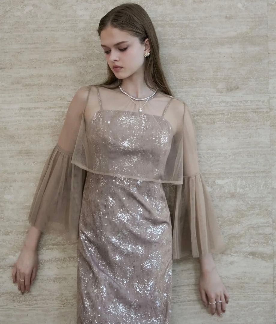 美品シアーチュールベルスリーブペイントIラインワンピースドレス　M / GRAY