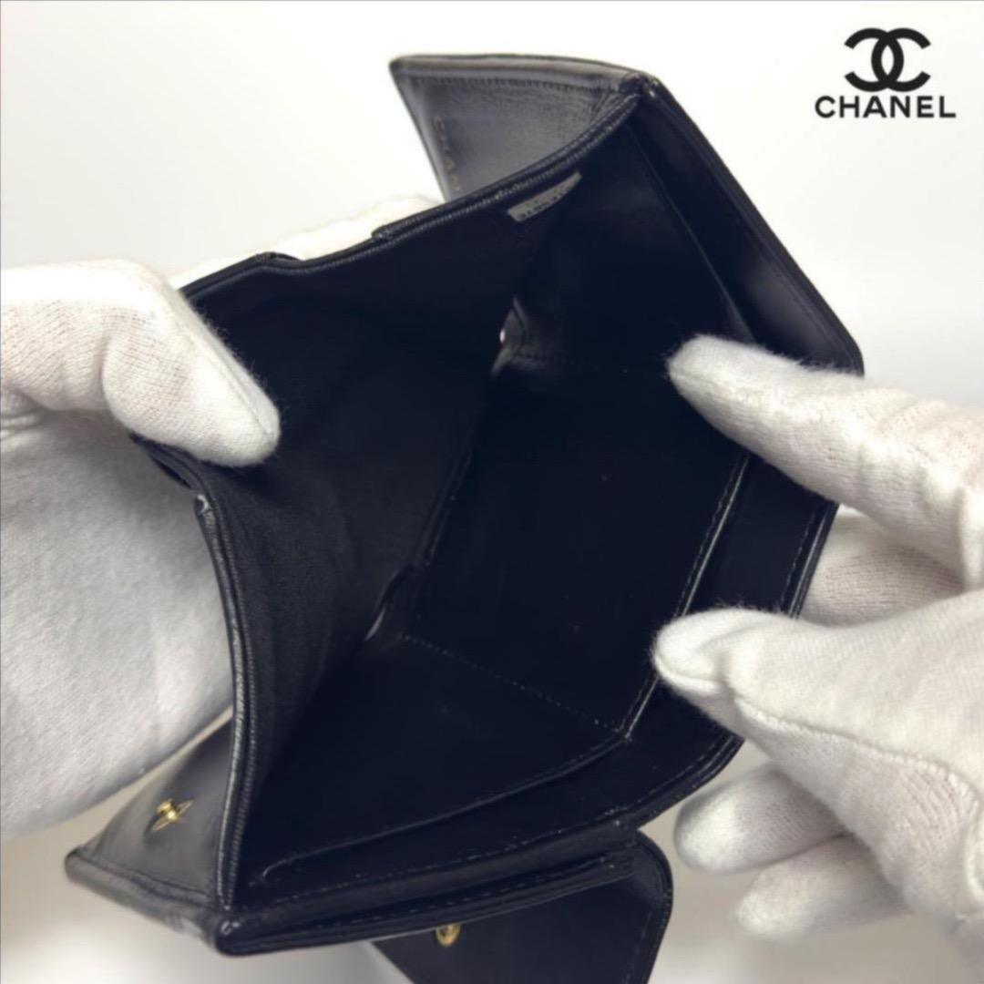 正規品 超美品 シャネル カメリア エンボス Wホック フラップ 三つ折り