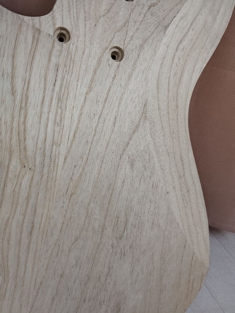 ② AKAI アカイ 赤井電機 エレキギター ボディ