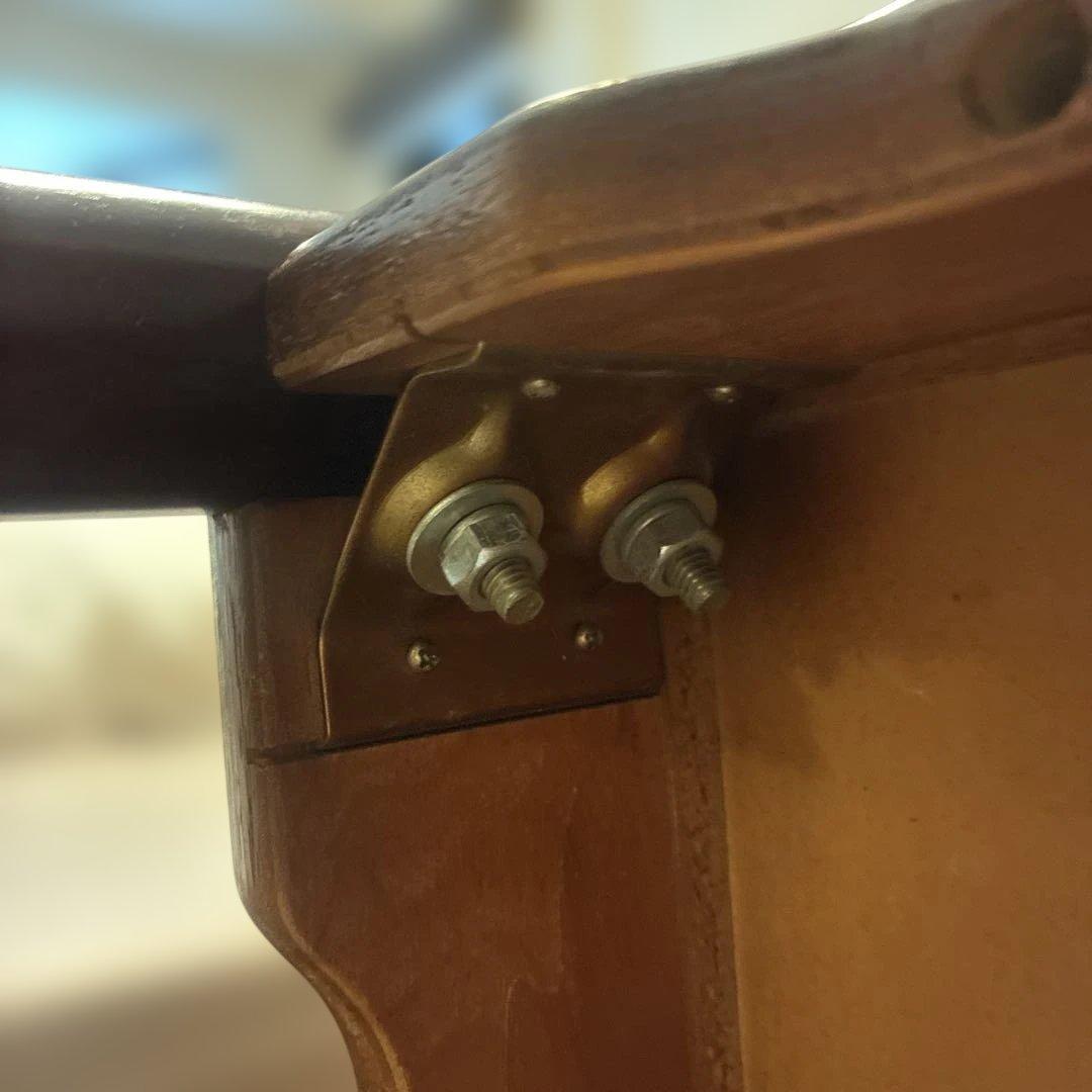 ダイニングテーブル　正方形　（カリモク風）