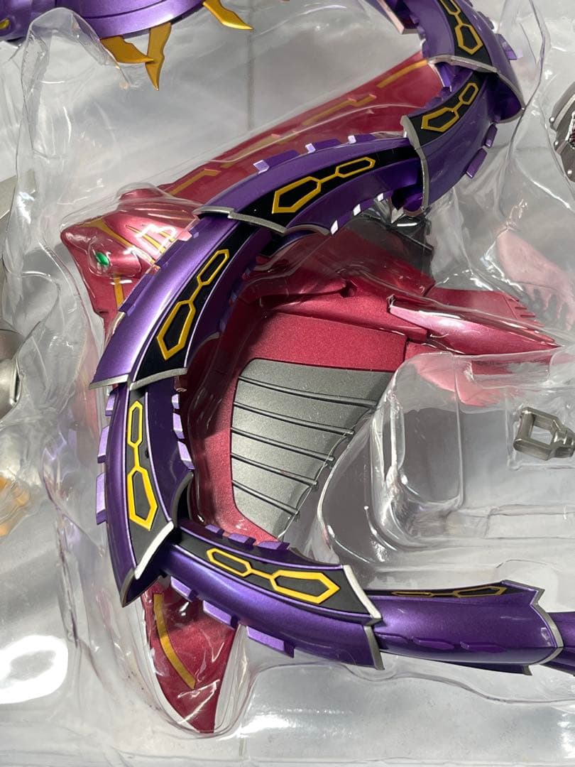 S.H.Figuarts ジェノサイダー 仮面ライダー龍騎