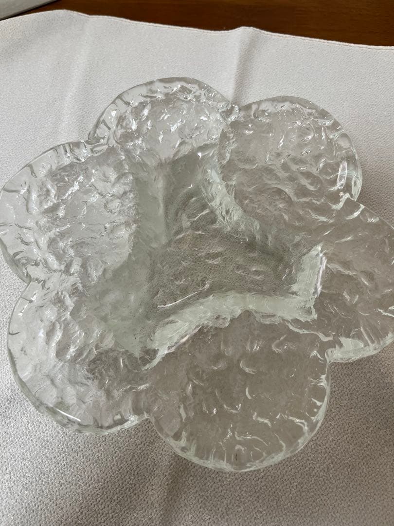 工芸ガラス 安田公子作 透硝子 切子杯 ぐい呑 共箱 V 9491 工芸ガラス