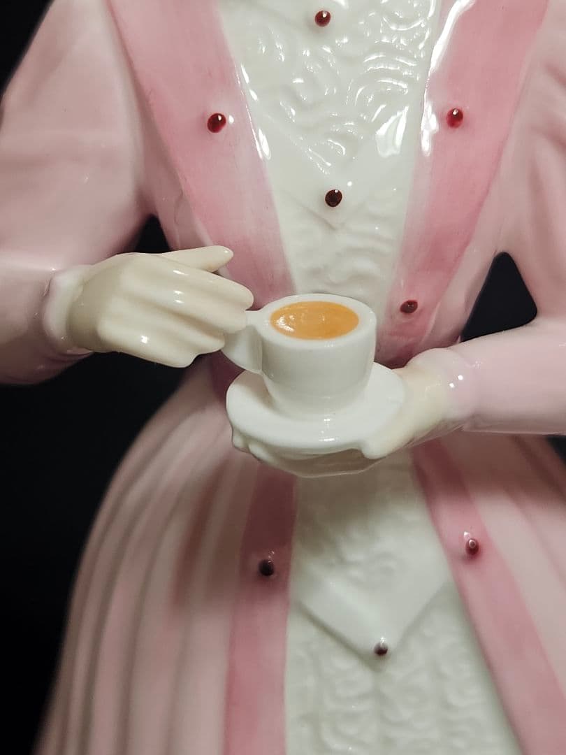 新品箱入り 証明書付き リントンズ エミリー コールポート フィギュリン 美品