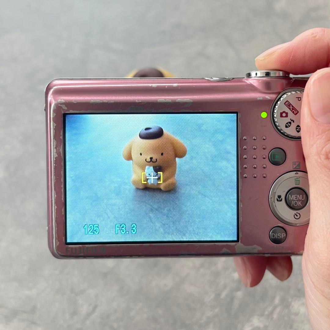 FUJIFILM FINEPIX F70EXR ピンク ※レンズカバー難あり - メルカリ