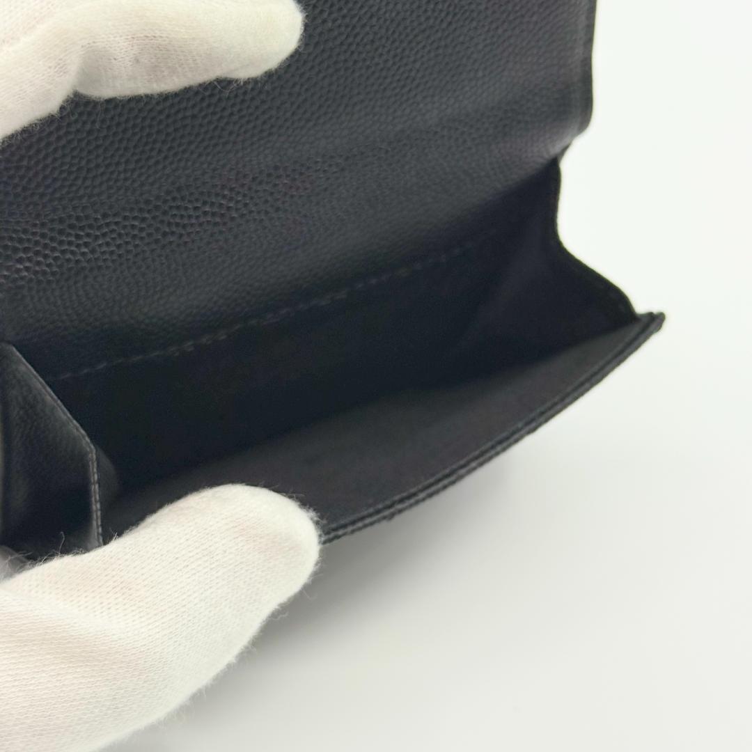 CHANEL 　シャネル　　三つ折り財布　キャビアスキン