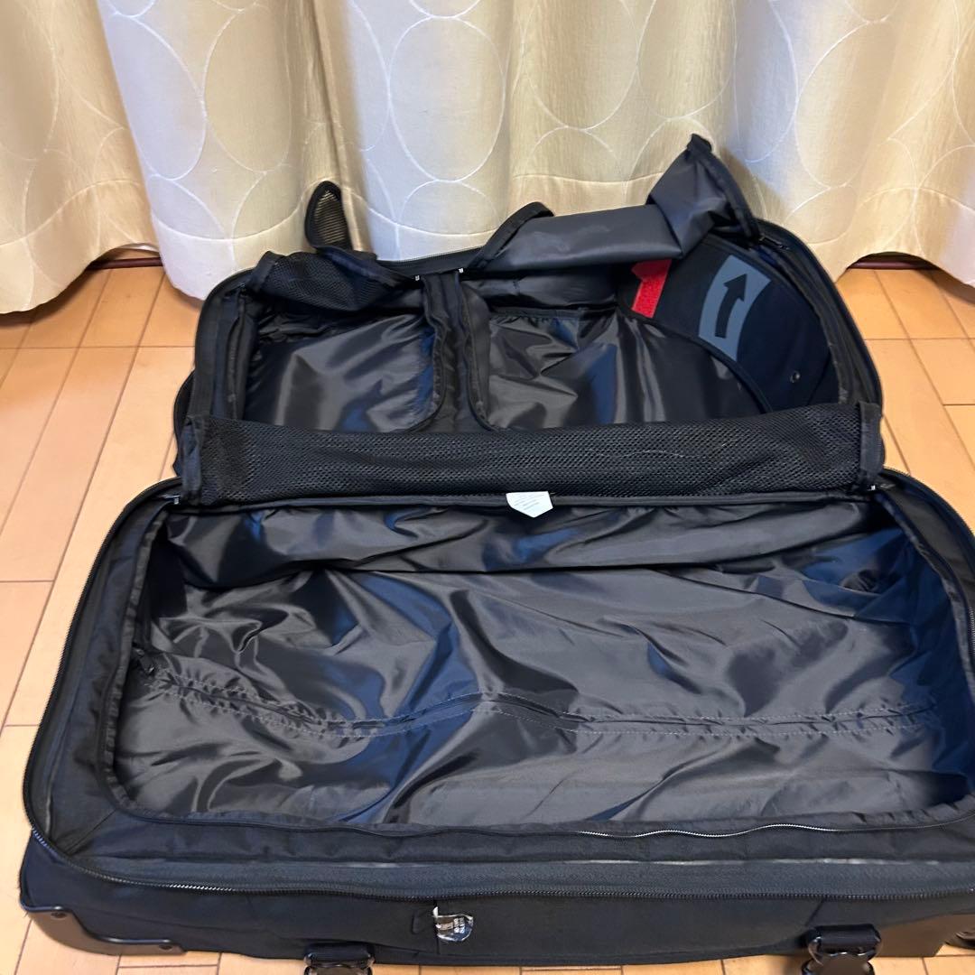 ☆状態良好DAKINE SPLIT ROLLER 85L ダカイン　キャリー