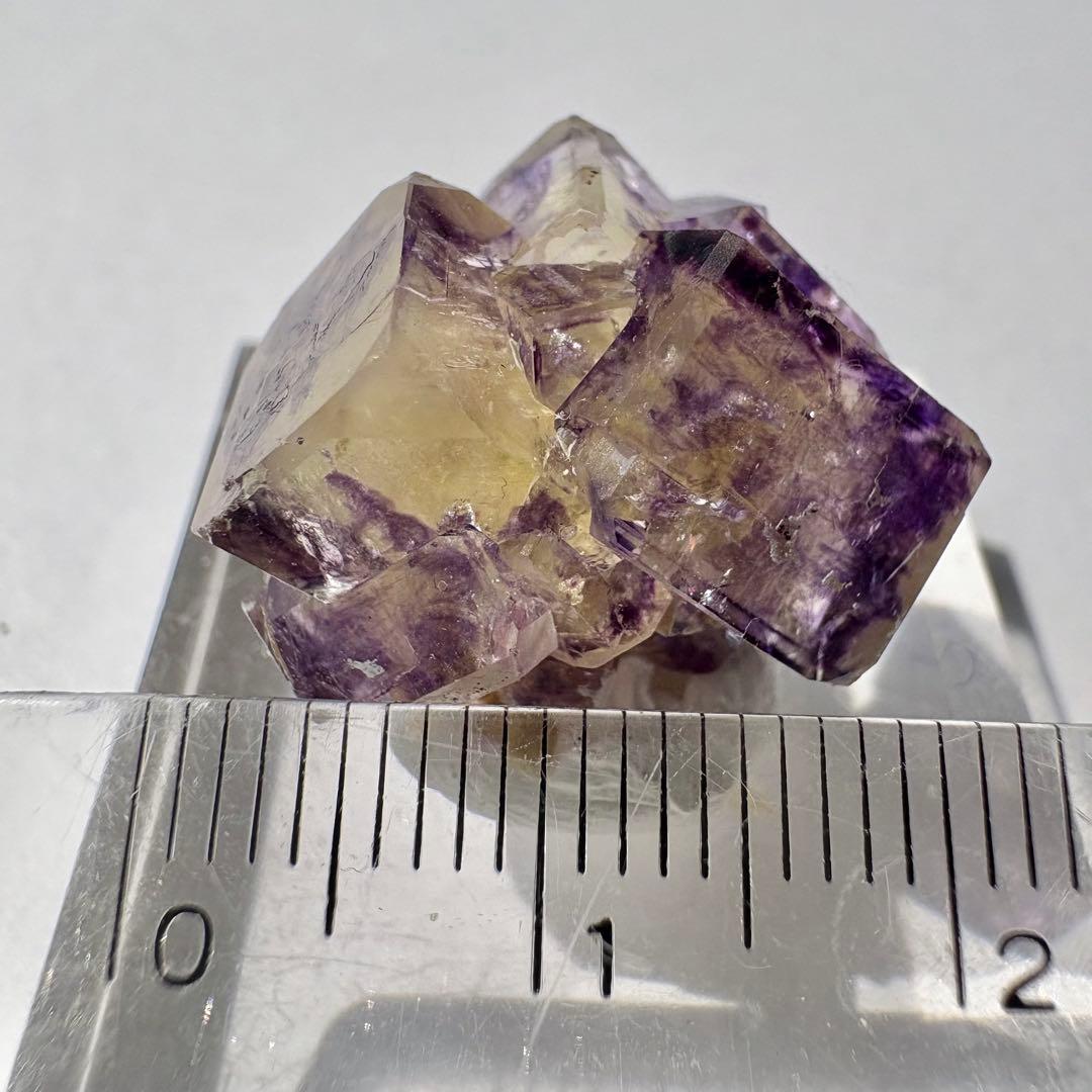 498 ナミビア パープルバニーポケット フローライト 498 ナミビア