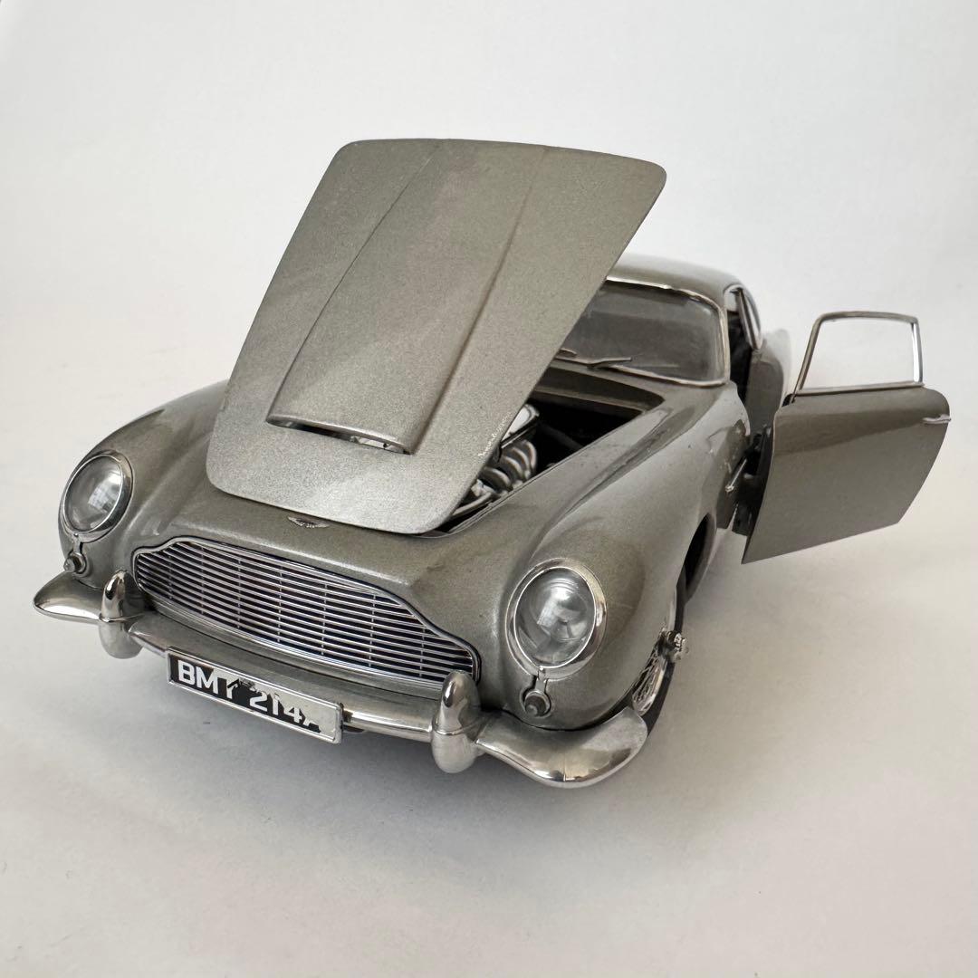 【希少】AUTOart アストンマーチンDB5 ジェームス・ボンド・コレクション