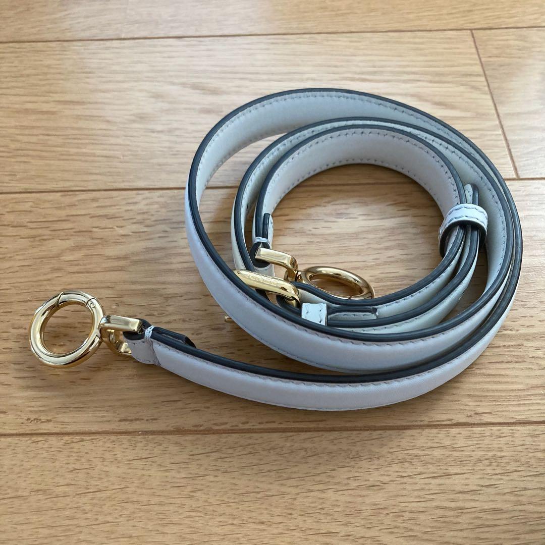 FENDI フェンディ ピーカブー アイシーユー スモール ミニ 白 ホワイト