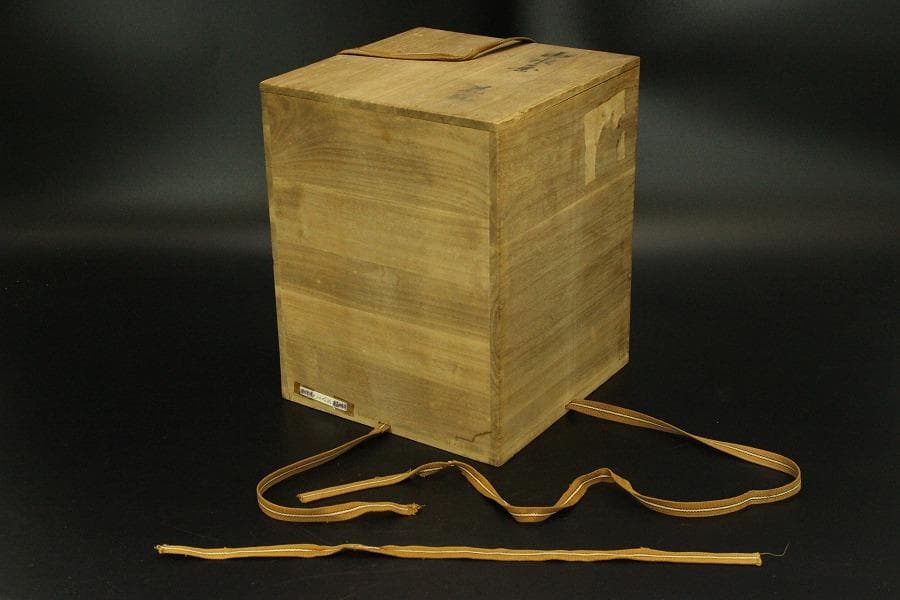 鍋島 象耳 染付 山水紋 花瓶 共箱 美品(BB494) - メルカリ