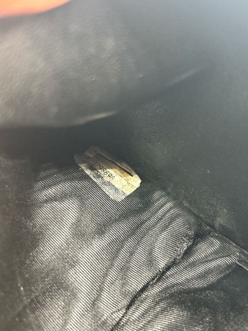 CHANEL　シャネル　二つ折り財布　ココマーク　ラムスキン/604