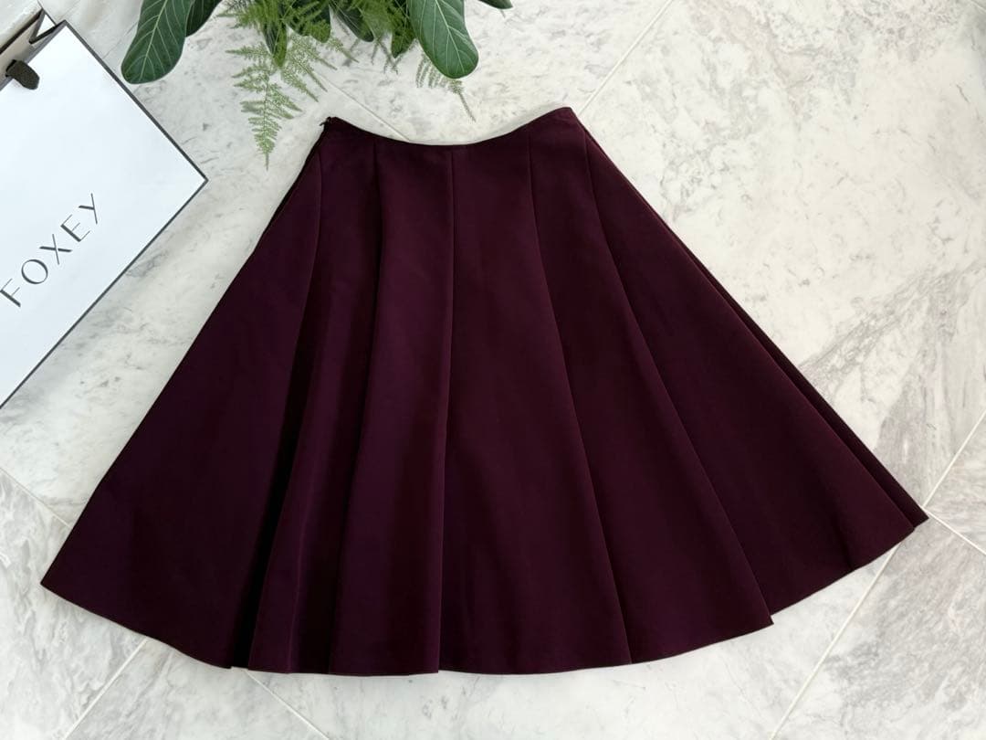 未使用級❣️FOXEY/フォクシーニューヨーク スカート 38 バーガンディ