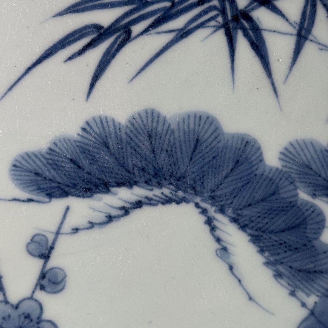 江戸後期 染付松竹梅大皿 後期鍋島 三方兜唐花文 高台櫛目文 桐箱付