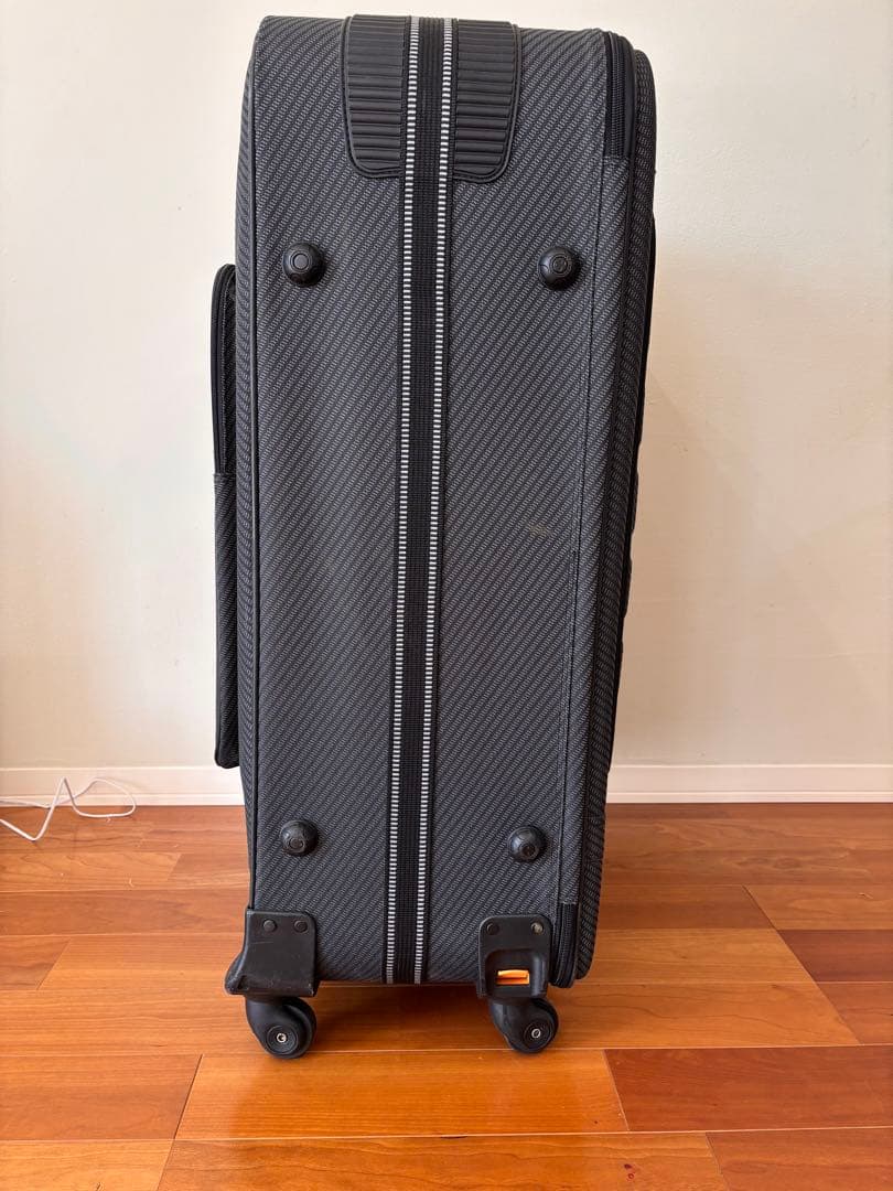 大幅値引】シフレ escape大容量 138キャリーケース TSAロック付き