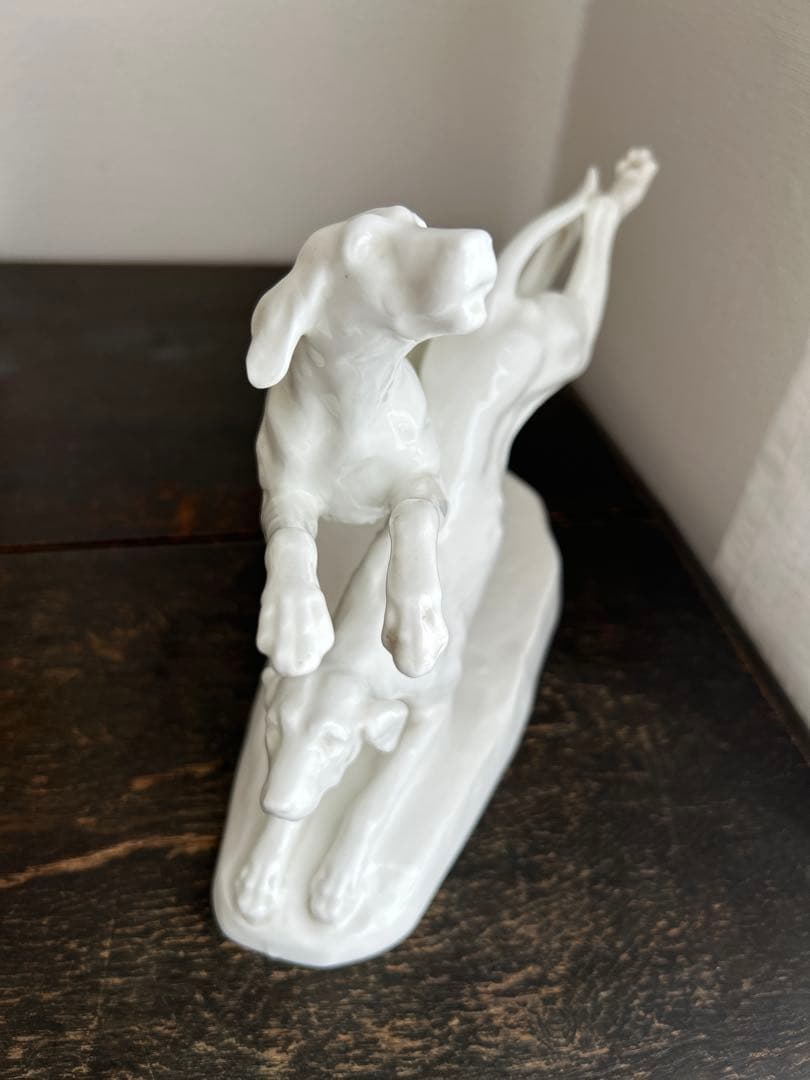 ノリタケ ボーンチャイナ 狩猟犬のフィギュリン