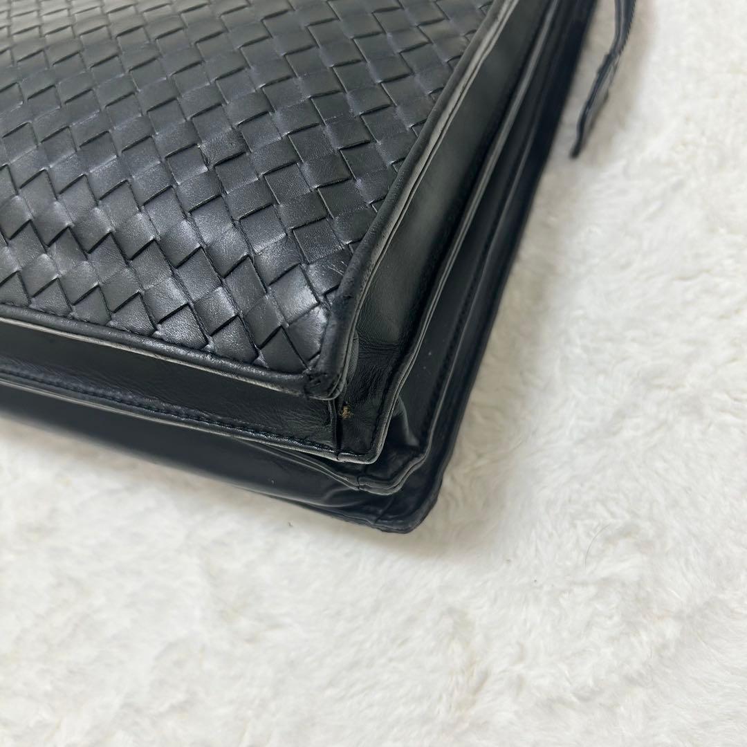 ボッテガヴェネタ イントレチャート ブラック レザー ビジネスバッグ