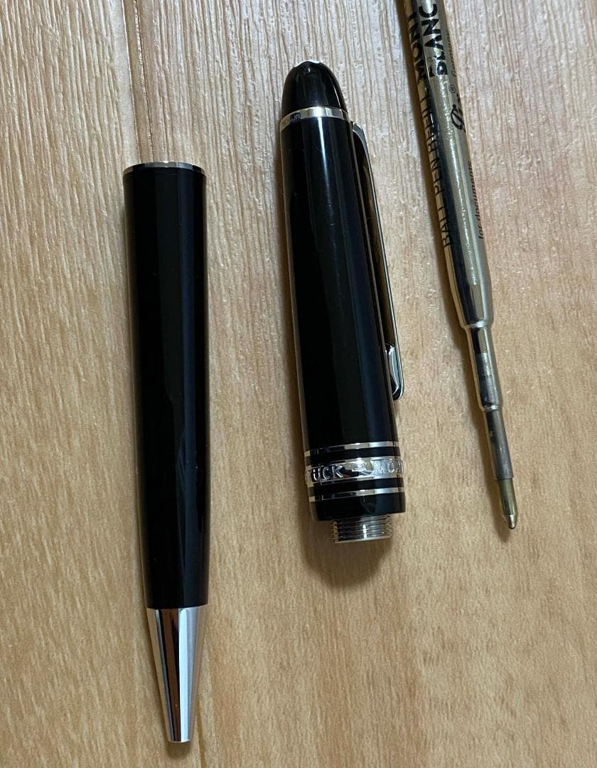 美品 モンブラン ミッドサイズ プラチナｘブラック ボールペン 名入れあり