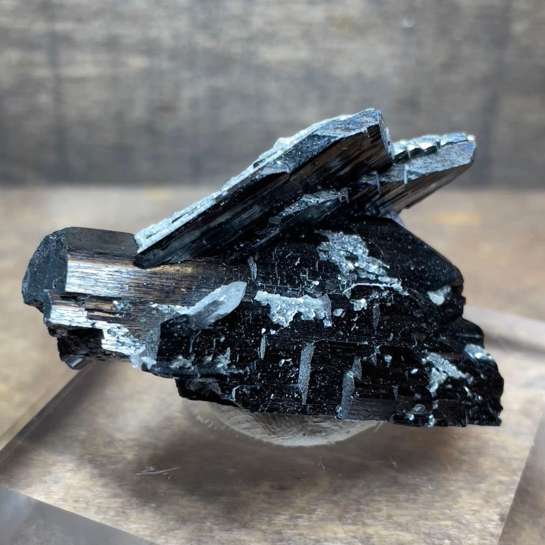 No.562 中国 ヤオガンシャン産 ウルフラマイト＊フローライト - メルカリ