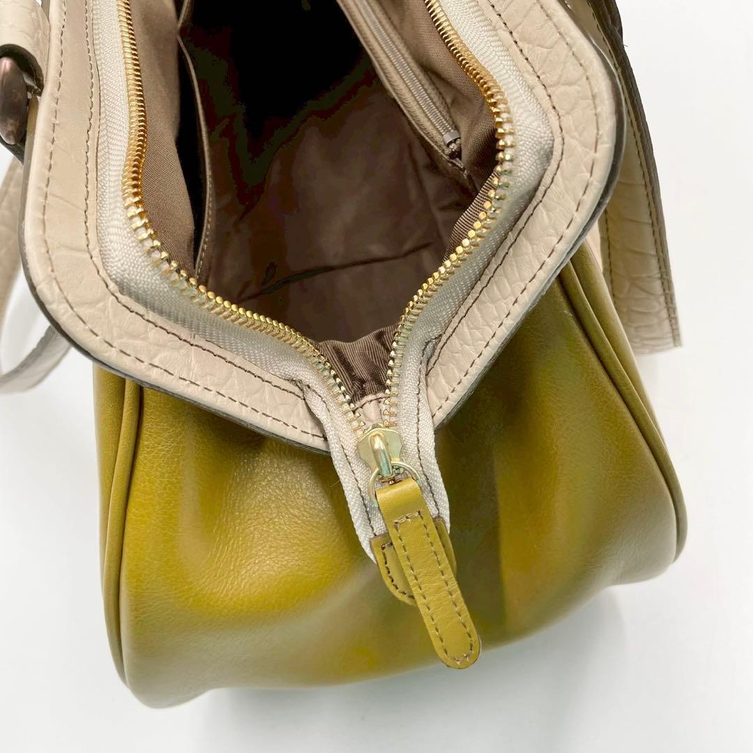 極美品　ロベルタディカメリーノ　ロベルタクラシック　レザーハンドバッグ　イエロー