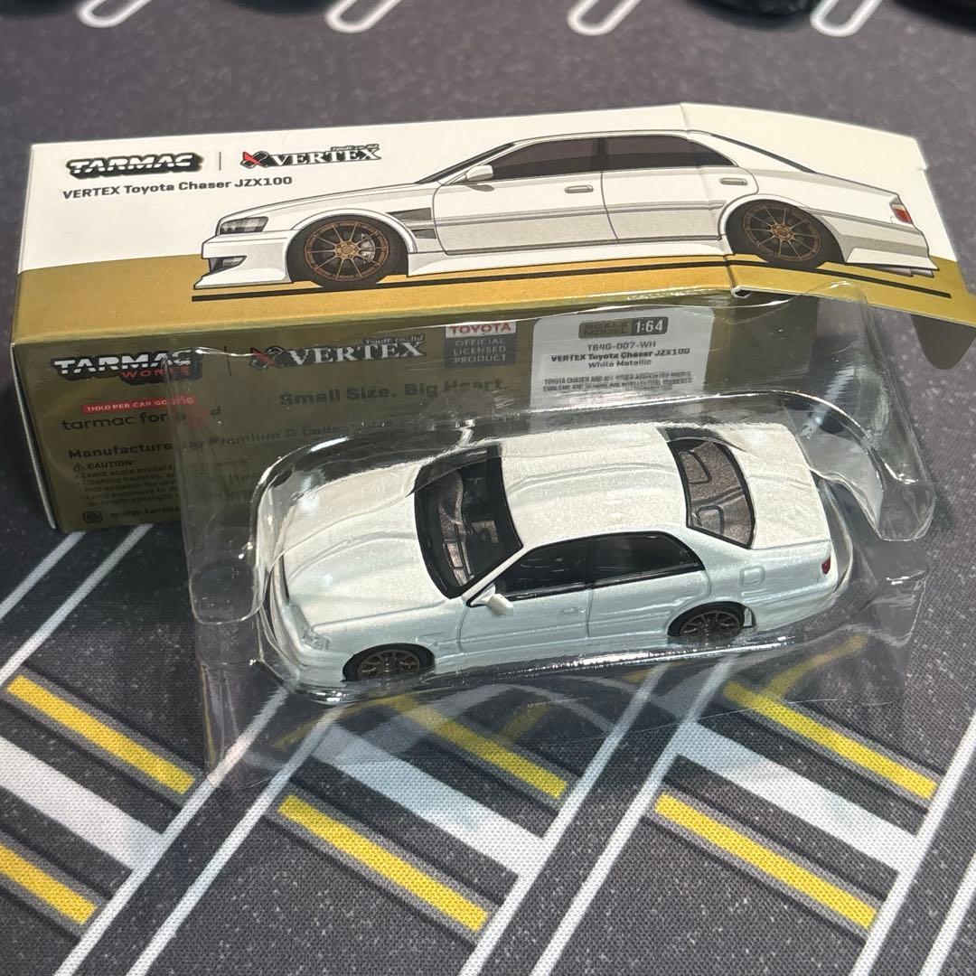 箱付き ターマックワークス1/64 チェイサー VERTEX ホワイトメタリック
