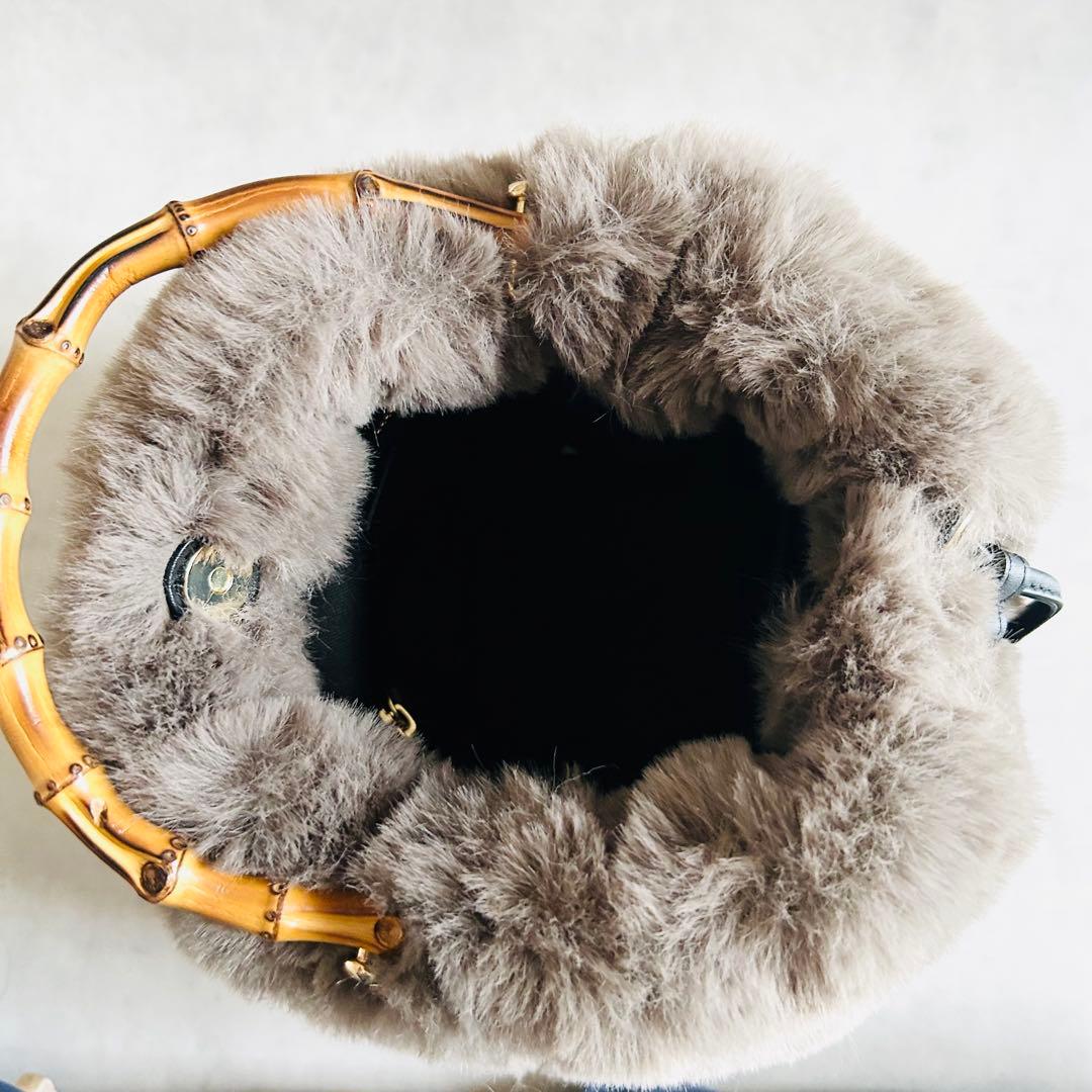 美品ヴィオラドーロファーバンブーハンドル巾着バック秋冬