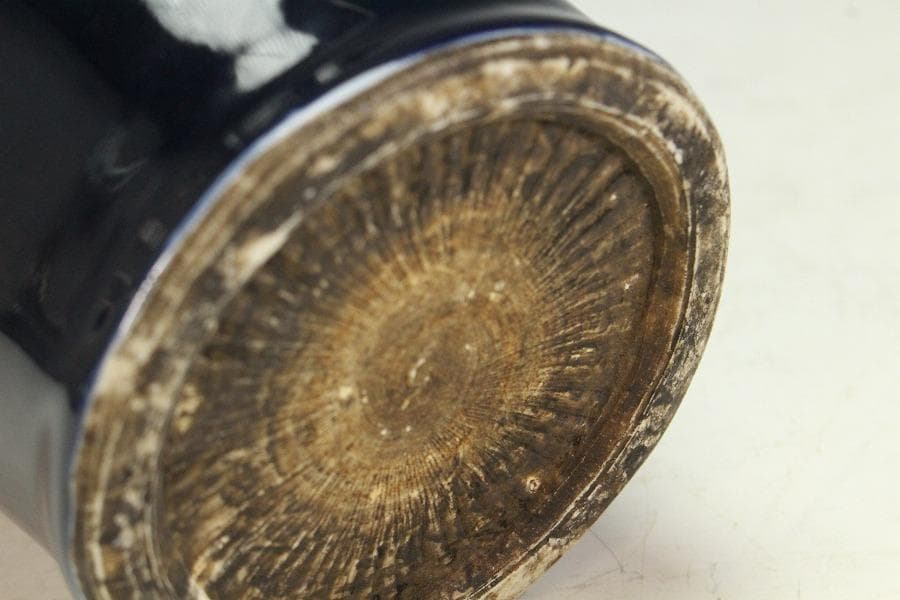 中国美術 瑠璃釉 纏白龍紋 梅瓶 内府 款 時代物(K-XA831)