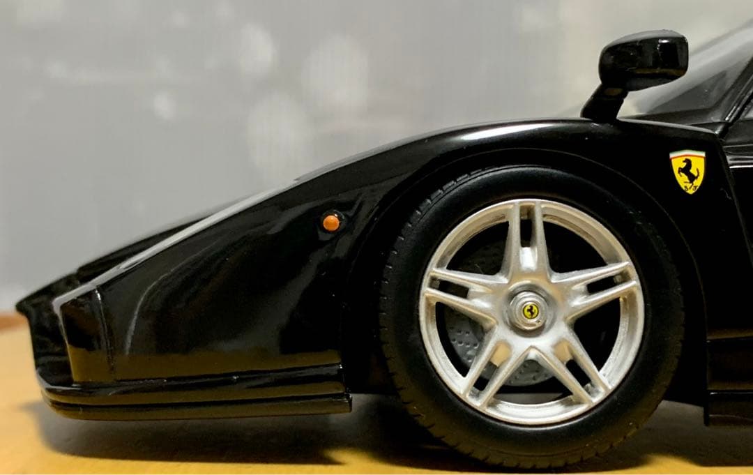 希少ブラック 100% ホットウィール エンツォ フェラーリ 1/18