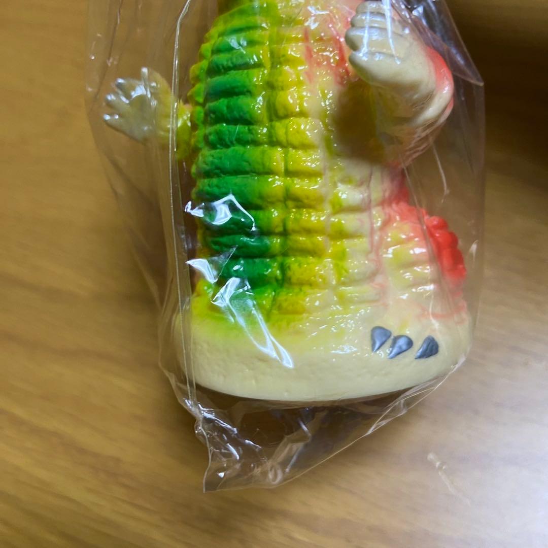 ウルトラマン 怪獣 レッドキング m1号 貯金箱 ソフビ 5420