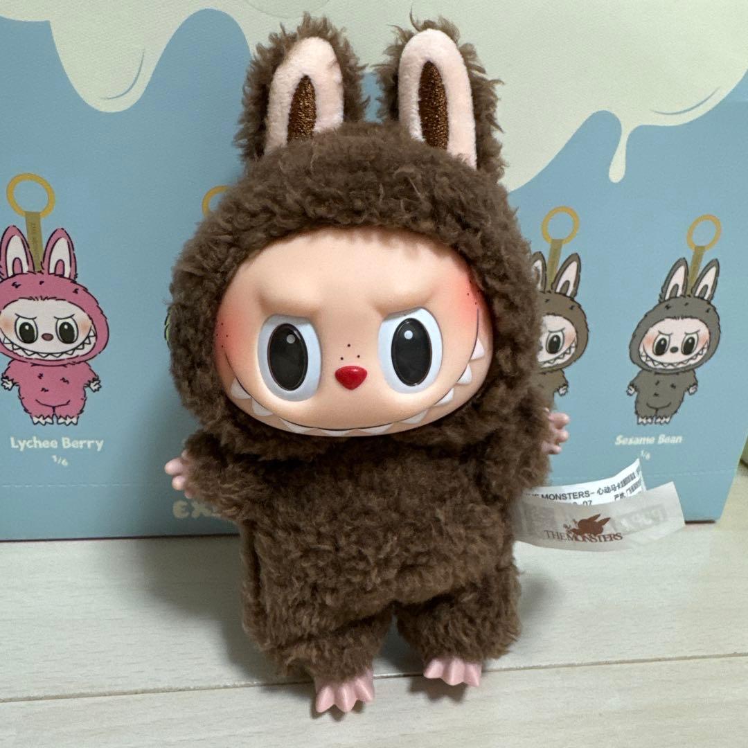 ラブブ　マカロン　シークレット