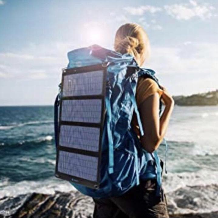 最新の高効率ソーラーパネル4枚搭載♪❤3台同時充電OK