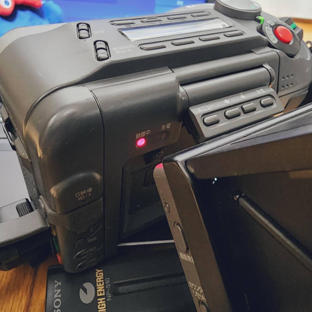 【動作確認済】高画質 8ミリ Hi8 SONY ビデオカメラ ACアダプタセット