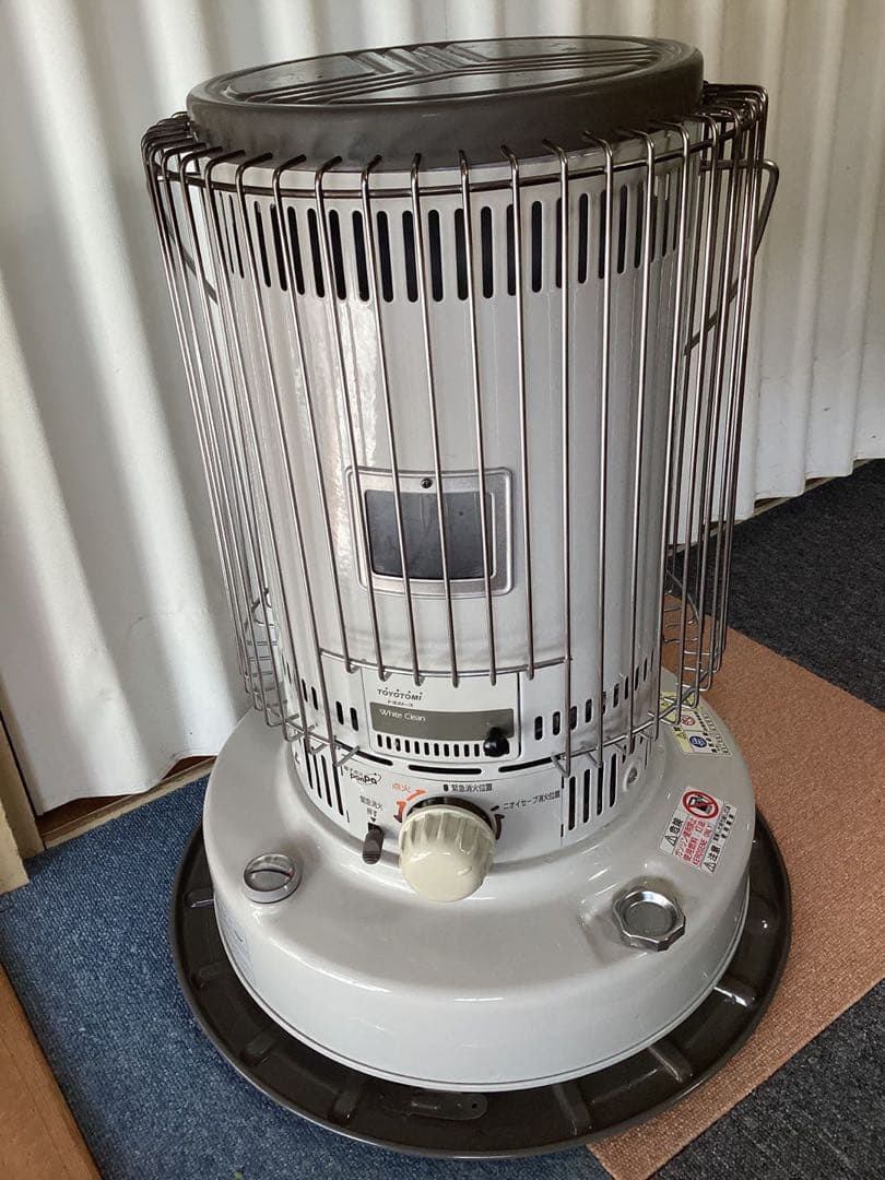 TOYOTOMI 灯油ストーブ　KS-67F トヨトミ KS-67F ストーブ ホワイト