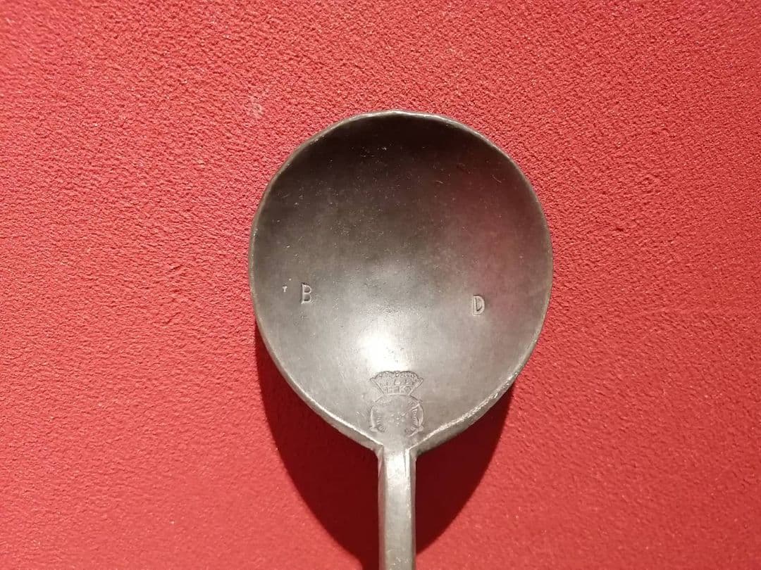 オランダ ピュータースプーン2点（17世紀、18世紀）