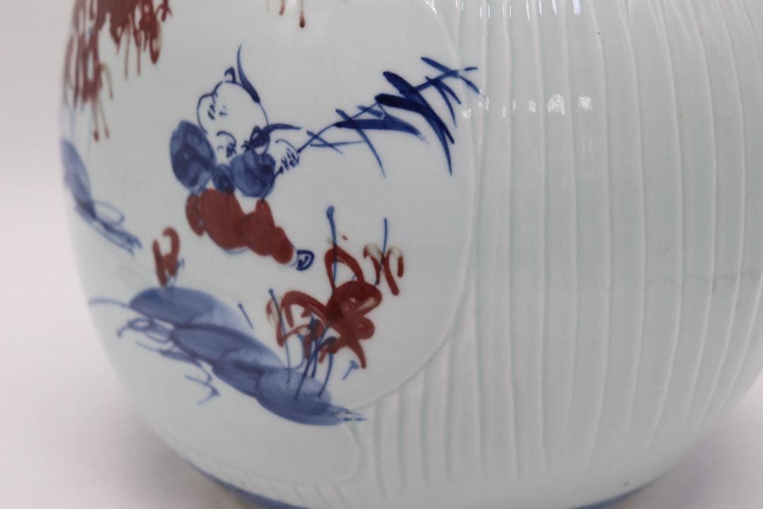 中国　于暁明作　青華釉裏紅　童子花鳥紋扁壺　送料込み250829 (中棚)